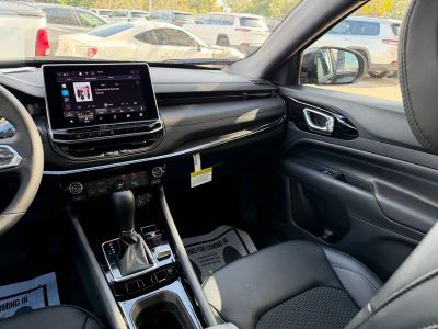 2026 Jeep Compass — photo 32 view