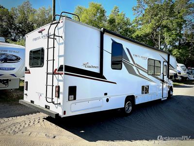 2023 Coachmen Freelander - Photo 2