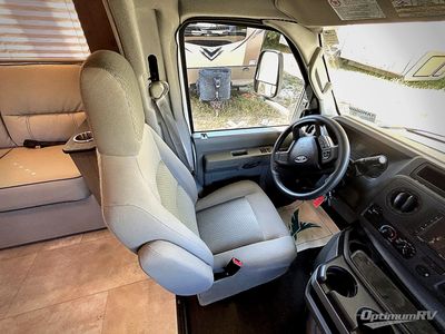 2023 Coachmen Freelander - Photo 3