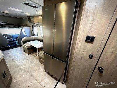 2023 Coachmen Freelander - Photo 14