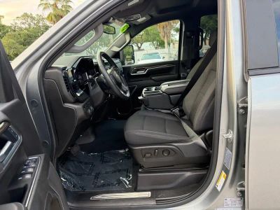 2025 Chevrolet Silverado 2500HD — photo 21 view