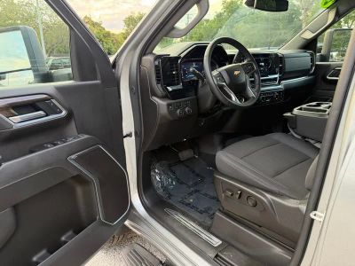 2025 Chevrolet Silverado 2500HD — photo 20 view
