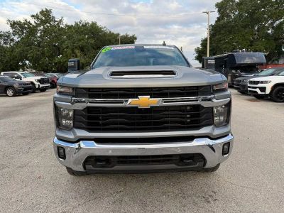 2025 Chevrolet Silverado 2500HD — photo 11 view