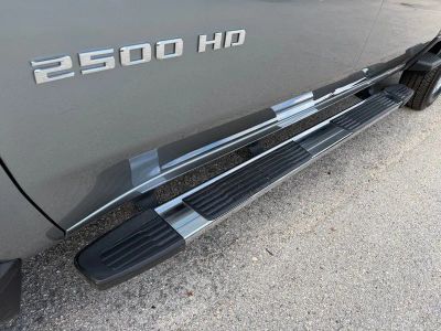 2025 Chevrolet Silverado 2500HD — photo 13 view