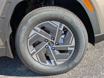 2026 Hyundai TUCSON HYBRID — photo 11 view