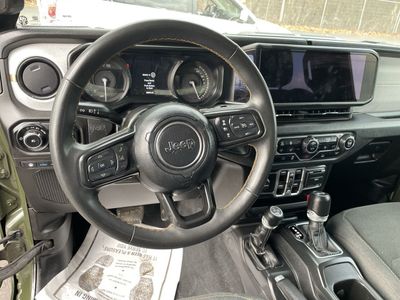 2024 Jeep Wrangler - Photo 3