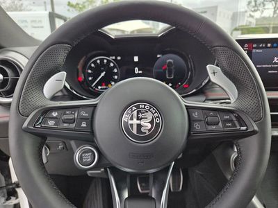2026 Alfa Romeo Tonale - Photo 14