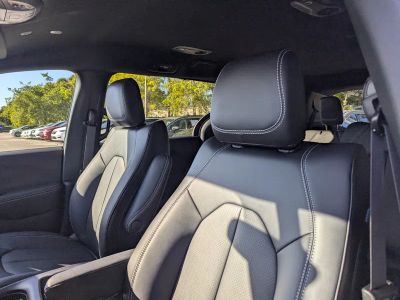 2026 Chrysler Pacifica — photo 12 view