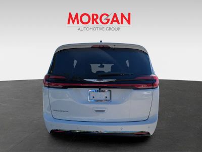 2026 Chrysler Pacifica — detail view