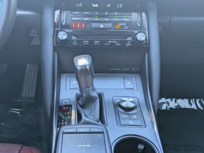 2024 Lexus IS — photo 17 view