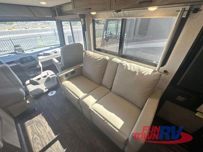 2025 Winnebago Vista - Photo 23