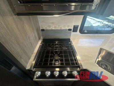 2025 Winnebago Vista - Photo 17