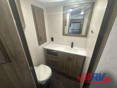 2025 Winnebago Vista - Photo 27