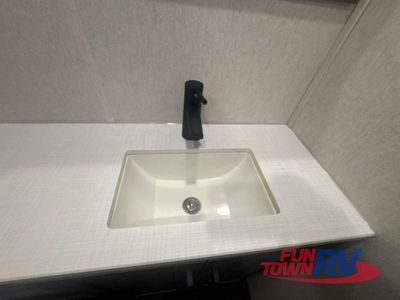 2025 Winnebago Vista - Photo 28