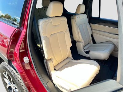 2025 Jeep Grand Cherokee L — photo 27 view