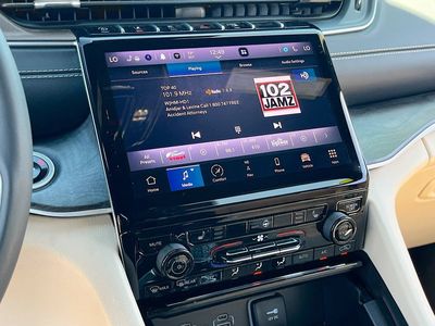 2025 Jeep Grand Cherokee L — photo 15 view
