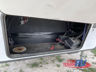 2022 Forest River RV Wildcat - Photo 13