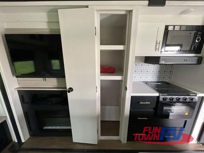 2022 Forest River RV Wildcat - Photo 31