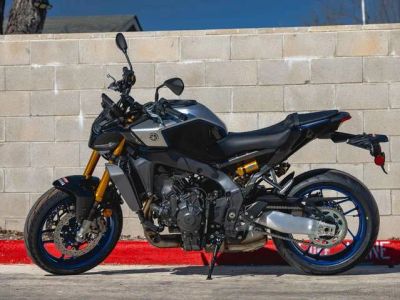 2026 Yamaha MT-09 SP — front three-quarter view