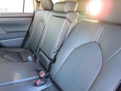 2026 Toyota Highlander Hybrid - Photo 19