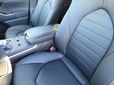 2026 Toyota Highlander Hybrid - Photo 17