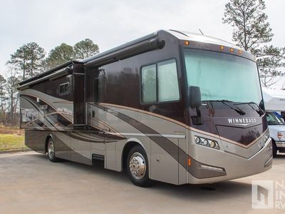 2017 Winnebago Forza — front three-quarter view
