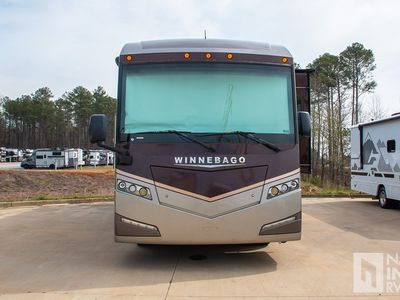 2017 Winnebago Forza — interior view