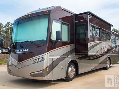 2017 Winnebago Forza — detail view