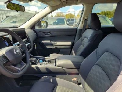 2026 Nissan Pathfinder — photo 8 view