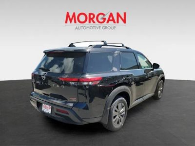 2026 Nissan Pathfinder — side profile view