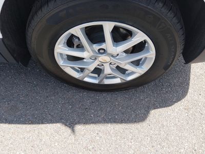2024 Chevrolet Equinox — photo 10 view