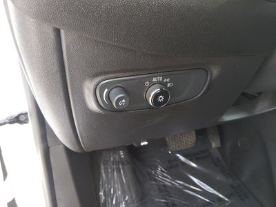 2024 Chevrolet Equinox — photo 13 view