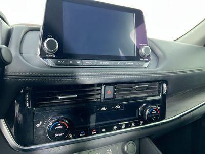 2021 Nissan Rogue - Photo 24