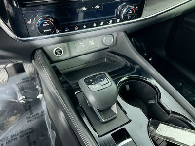 2021 Nissan Rogue - Photo 25
