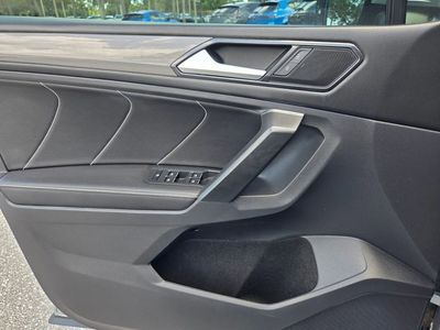 2023 Volkswagen Tiguan - Photo 22