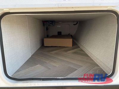 2025 Ember RV E-Series - Photo 8
