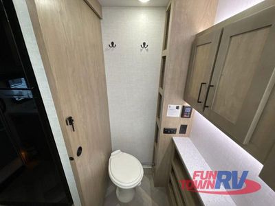 2025 Ember RV E-Series - Photo 23