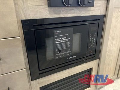 2025 Ember RV E-Series - Photo 17