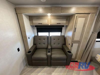 2025 Ember RV E-Series - Photo 25
