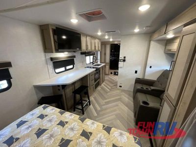 2025 Ember RV E-Series - Photo 13