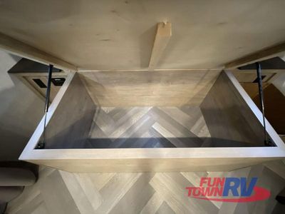 2025 Ember RV E-Series - Photo 29