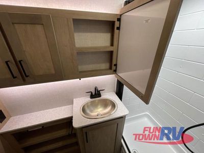 2025 Ember RV E-Series - Photo 22