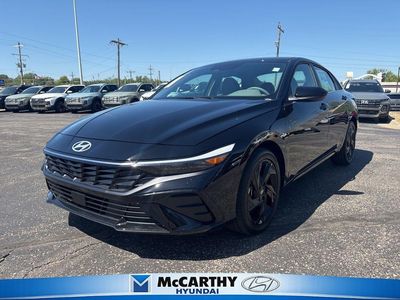 2026 Hyundai Elantra — photo 18 view