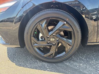 2026 Hyundai Elantra — photo 17 view