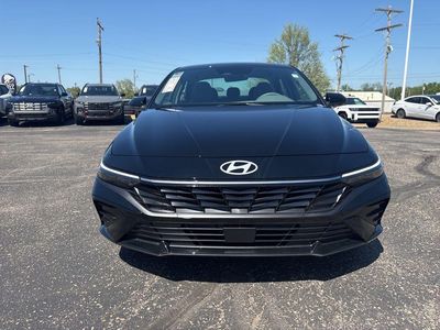 2026 Hyundai Elantra — photo 19 view