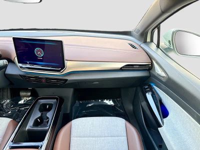 2025 Volkswagen ID.4 — photo 17 view