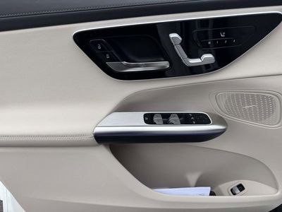 2026 Mercedes-Benz GLC — photo 17 view