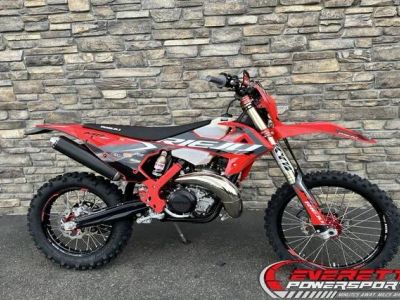 2026 RIEJU MR PRO 300i — front three-quarter view