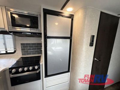2019 Keystone RV Bullet - Photo 8