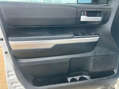 2017 Toyota Tundra - Photo 6
